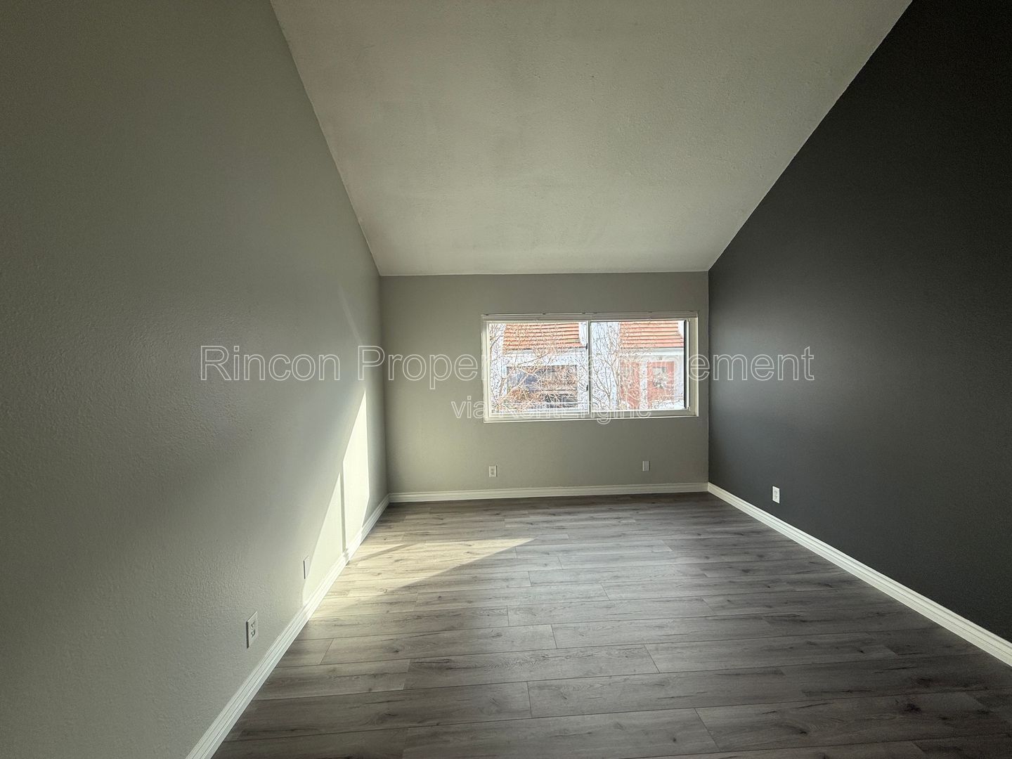 ***2-Bedroom Condo Available Now in Simi Valley*** property image