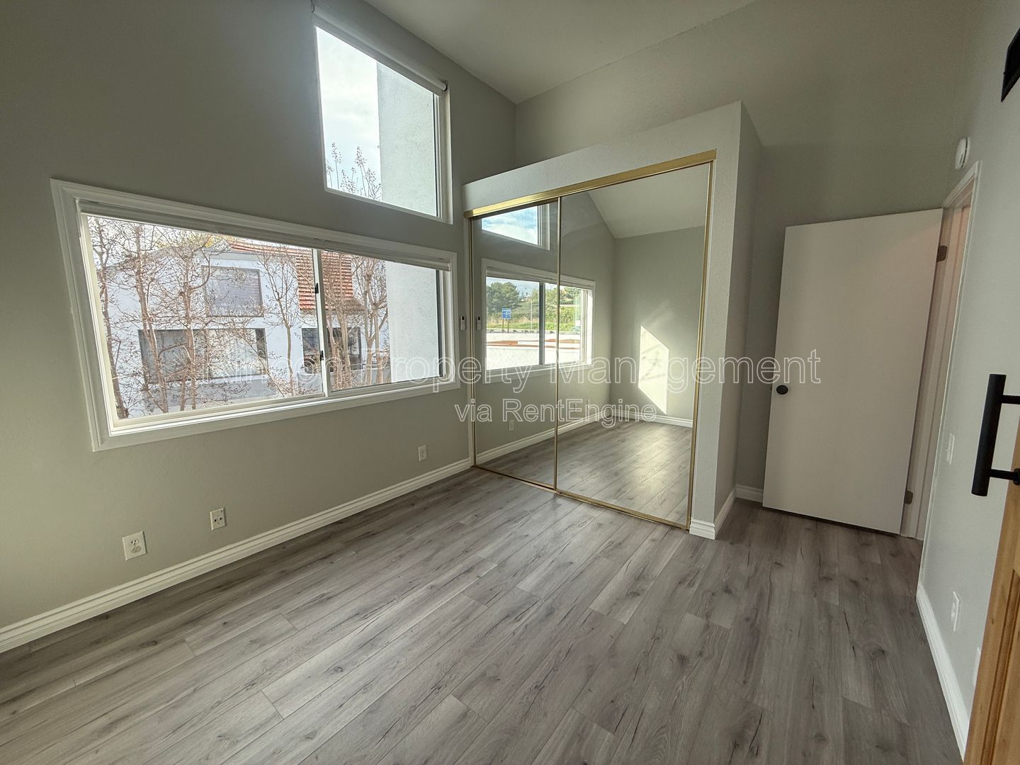 ***2-Bedroom Condo Available Now in Simi Valley*** property image