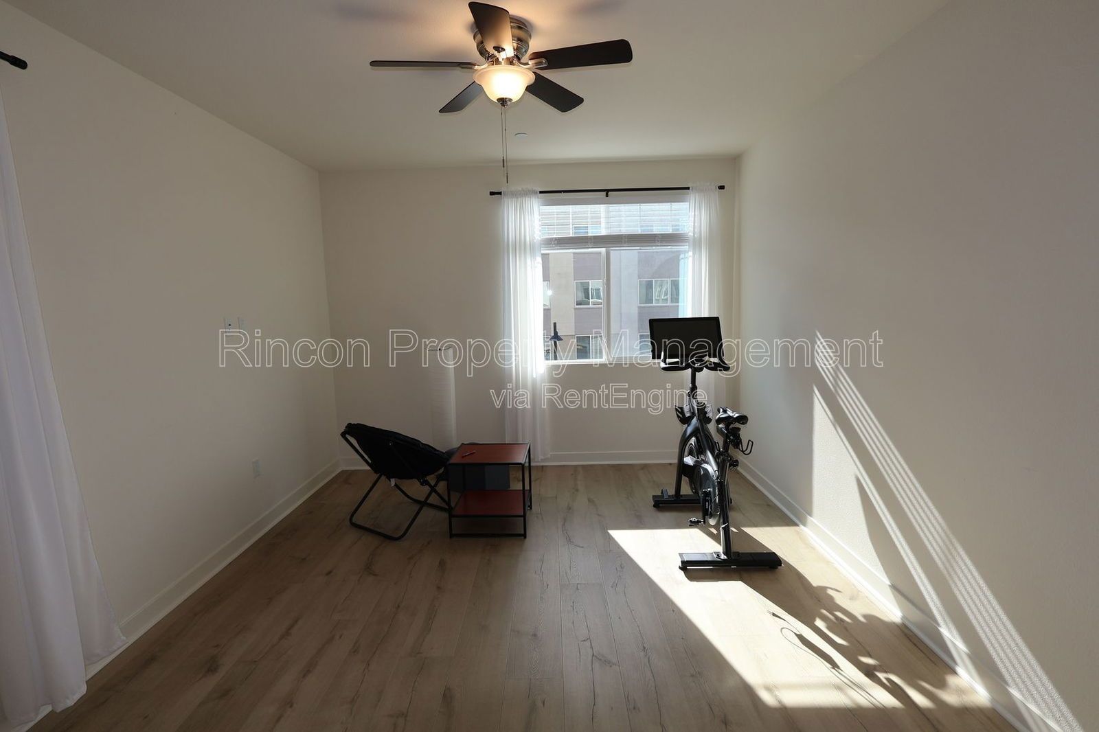 **Spacious Single-Level Wagon Wheel Condo** — Modern 3 Bedroom Retreat property image