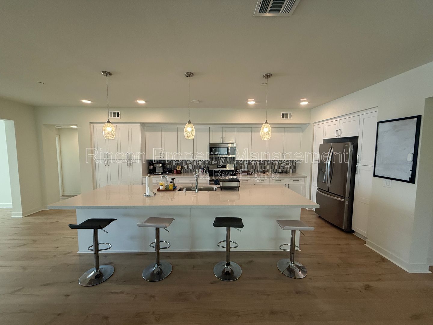 **Spacious Single-Level Wagon Wheel Condo** — Modern 3 Bedroom Retreat property image