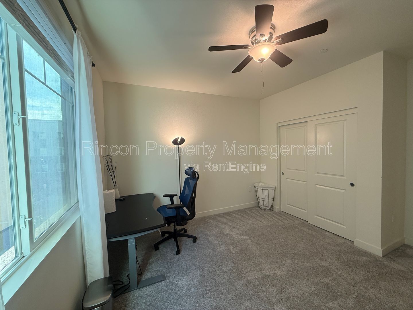 **Spacious Single-Level Wagon Wheel Condo** — Modern 3 Bedroom Retreat property image