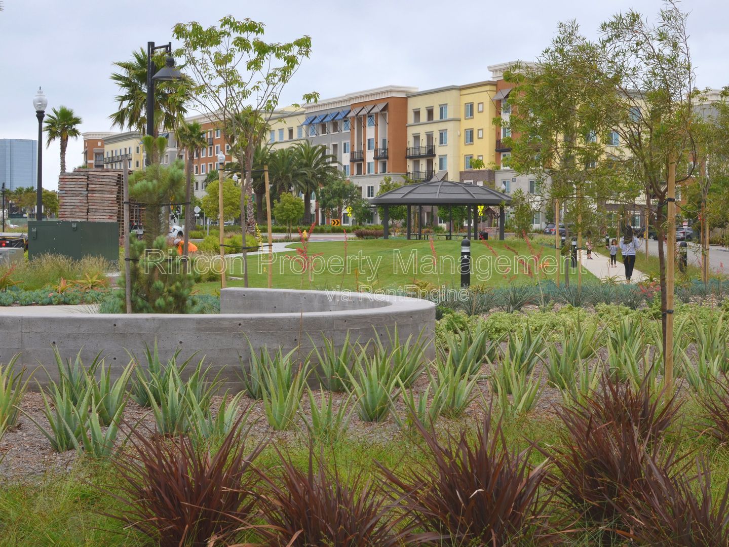 **Spacious Single-Level Wagon Wheel Condo** — Modern 3 Bedroom Retreat property image