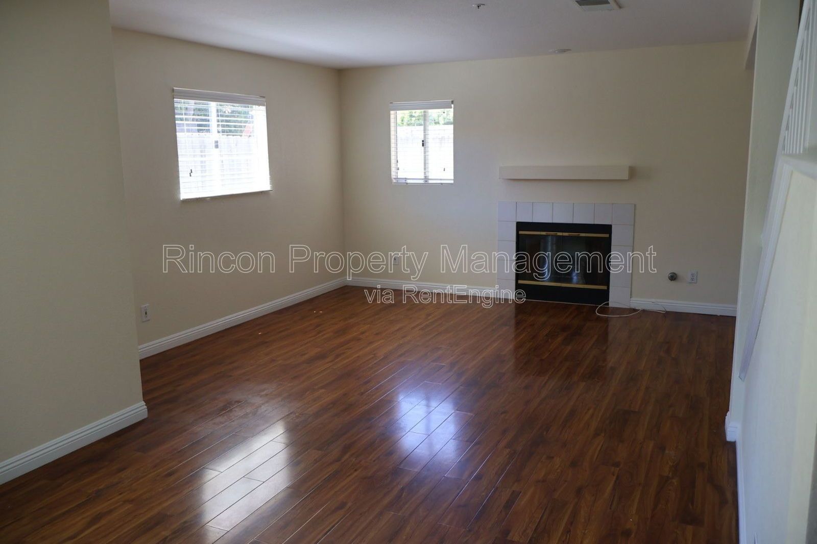 Freshly Updated East Ventura Home *Country Grove* 4 Bedrooms/2.5 Baths property image