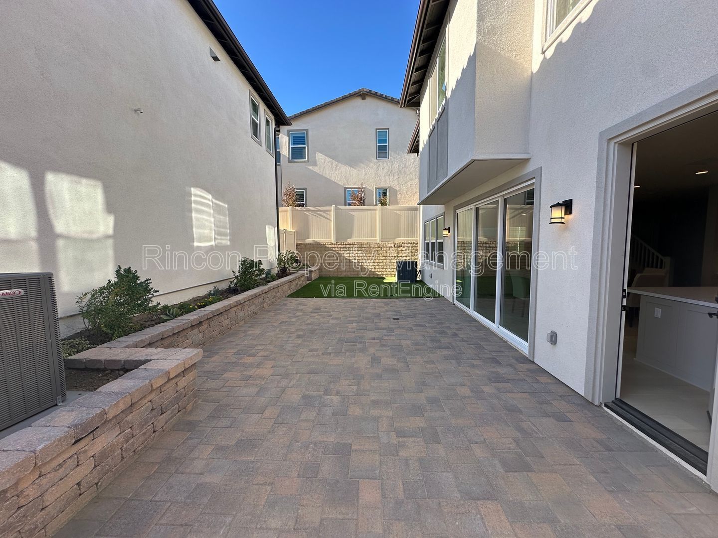 ONE BEDROOM RENTAL with Ensuite Bathroom and Shared Furnished Common Areas in *Del Sol - Ventura* property image