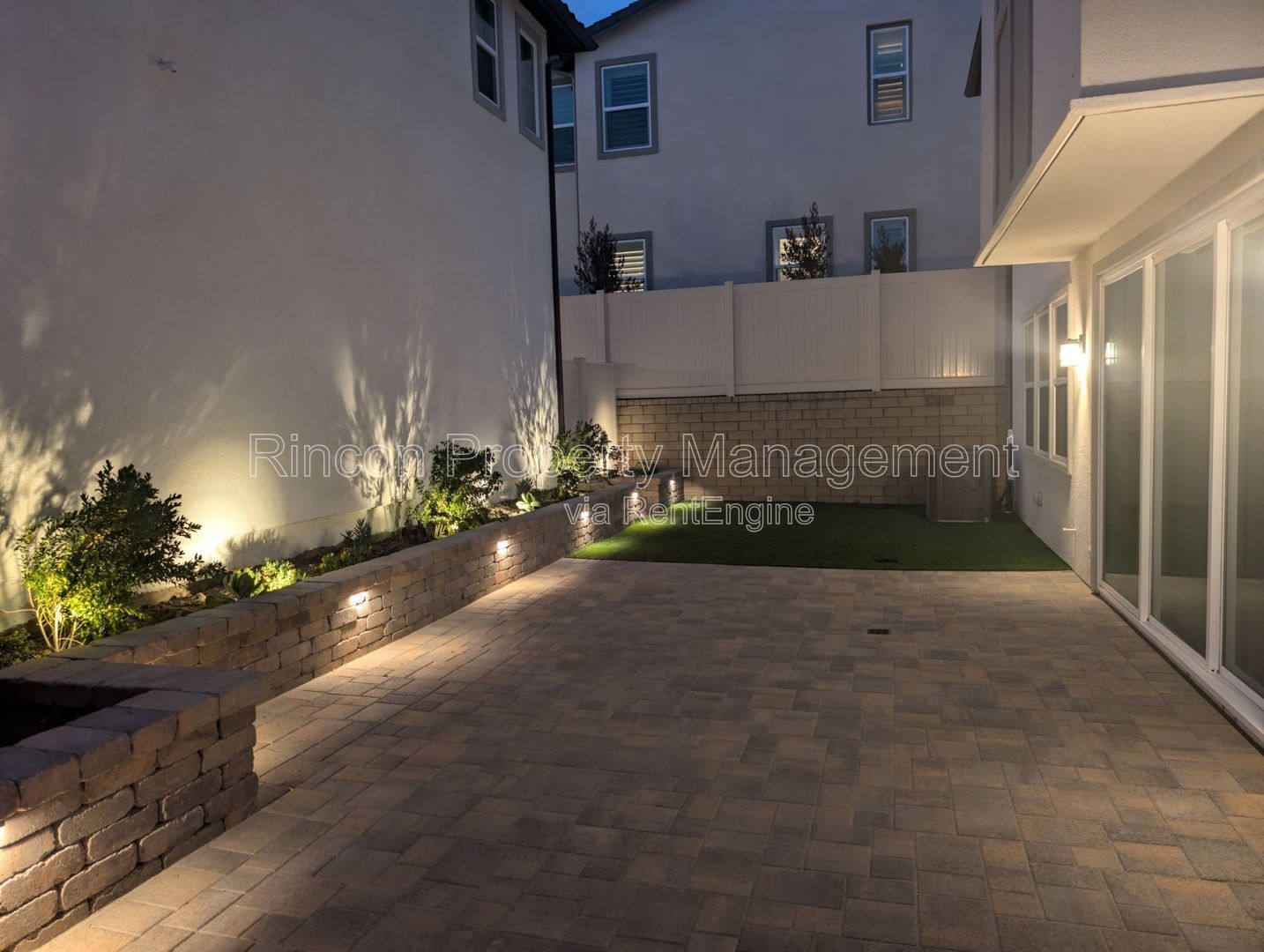 ONE BEDROOM RENTAL with Ensuite Bathroom and Shared Furnished Common Areas in *Del Sol - Ventura* property image