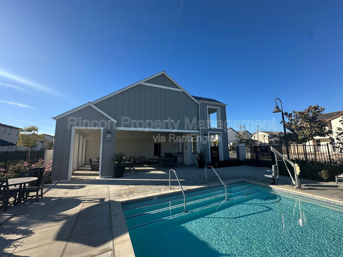 ONE BEDROOM RENTAL with Ensuite Bathroom and Shared Furnished Common Areas in *Del Sol - Ventura* property image