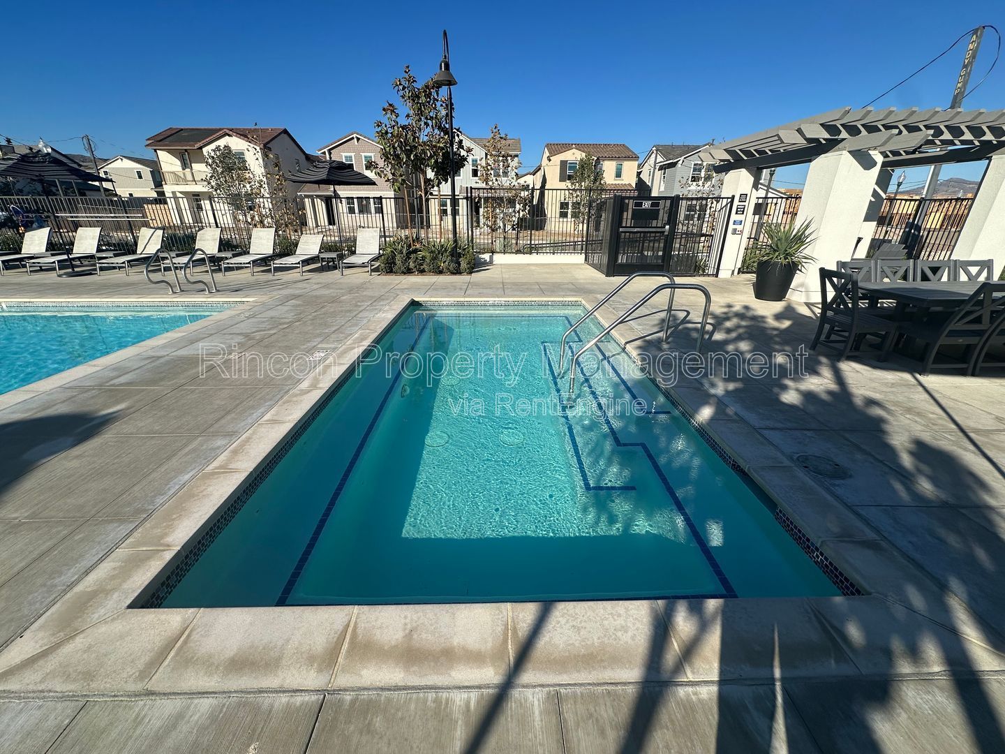 ONE BEDROOM RENTAL with Ensuite Bathroom and Shared Furnished Common Areas in *Del Sol - Ventura* property image