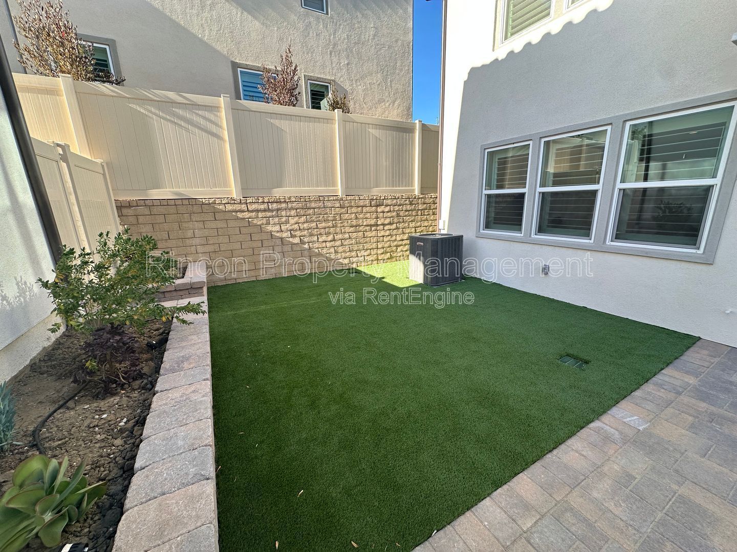 ONE BEDROOM RENTAL with Ensuite Bathroom and Shared Furnished Common Areas in *Del Sol - Ventura* property image