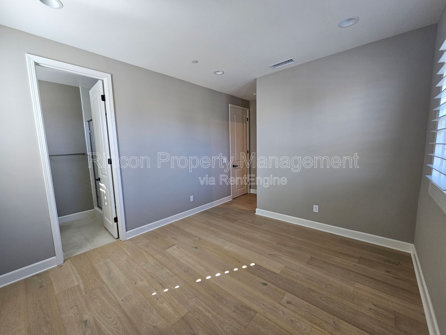 ONE BEDROOM RENTAL with Ensuite Bathroom and Shared Furnished Common Areas in *Del Sol - Ventura* property image