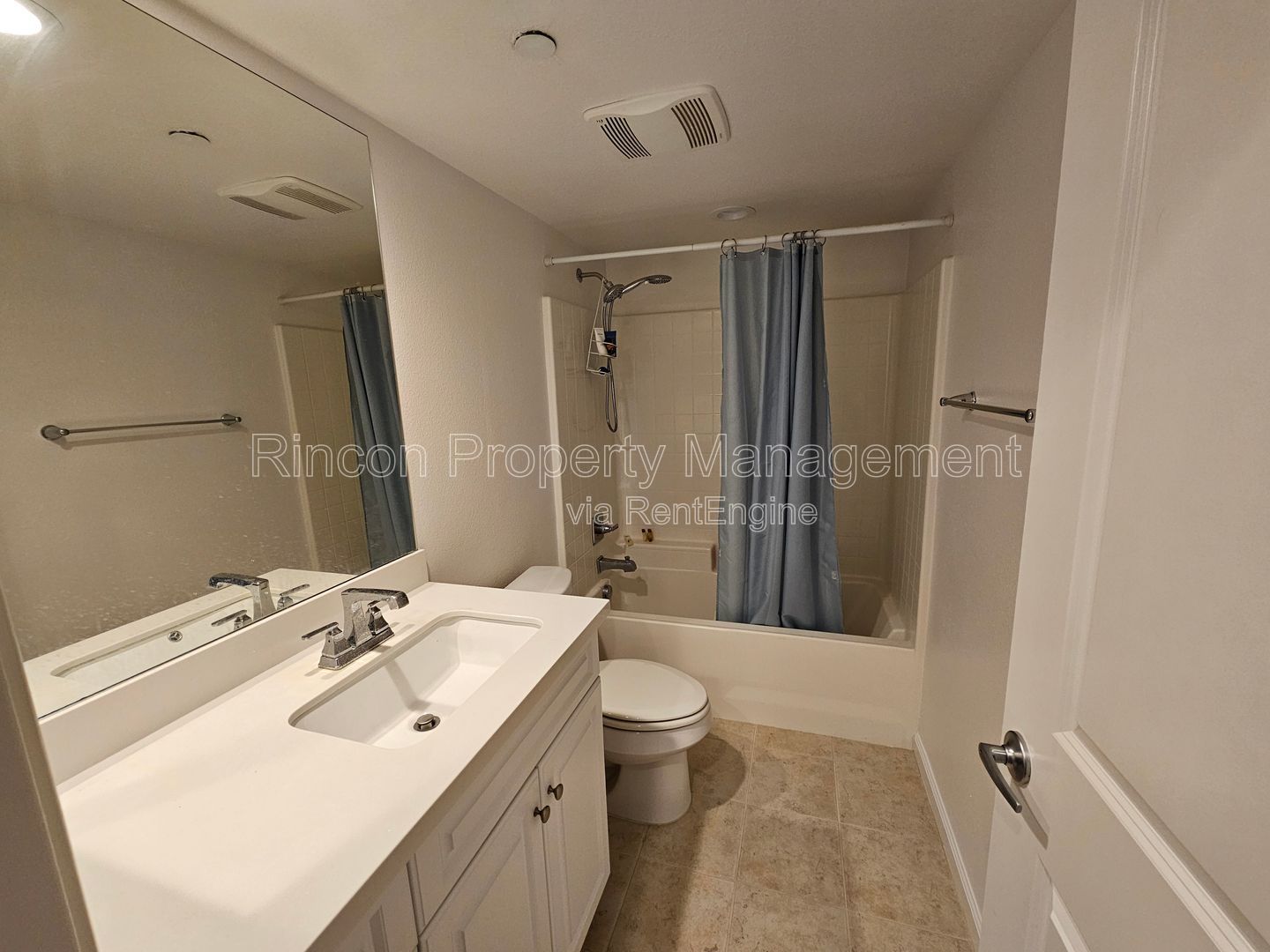 ***4-bedroom, 3.5 Bath Home in Oxnard*** Available Now! property image