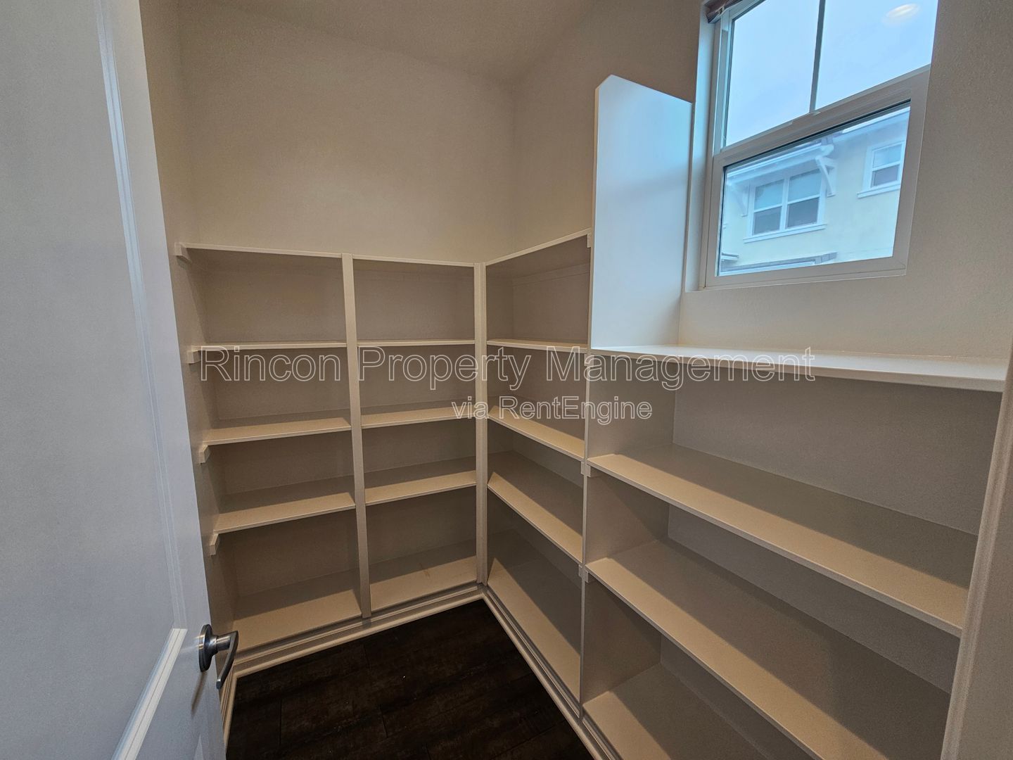 ***4-bedroom, 3.5 Bath Home in Oxnard*** Available Now! property image