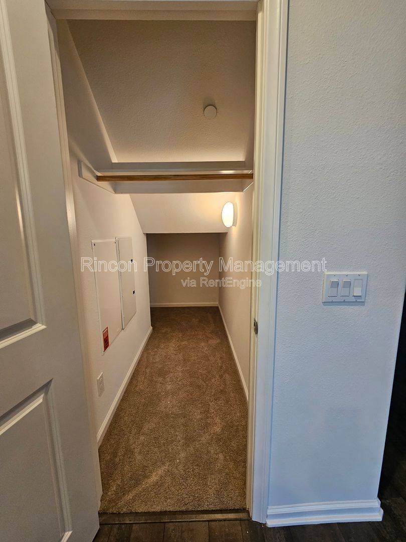 ***4-bedroom, 3.5 Bath Home in Oxnard*** Available Now! property image