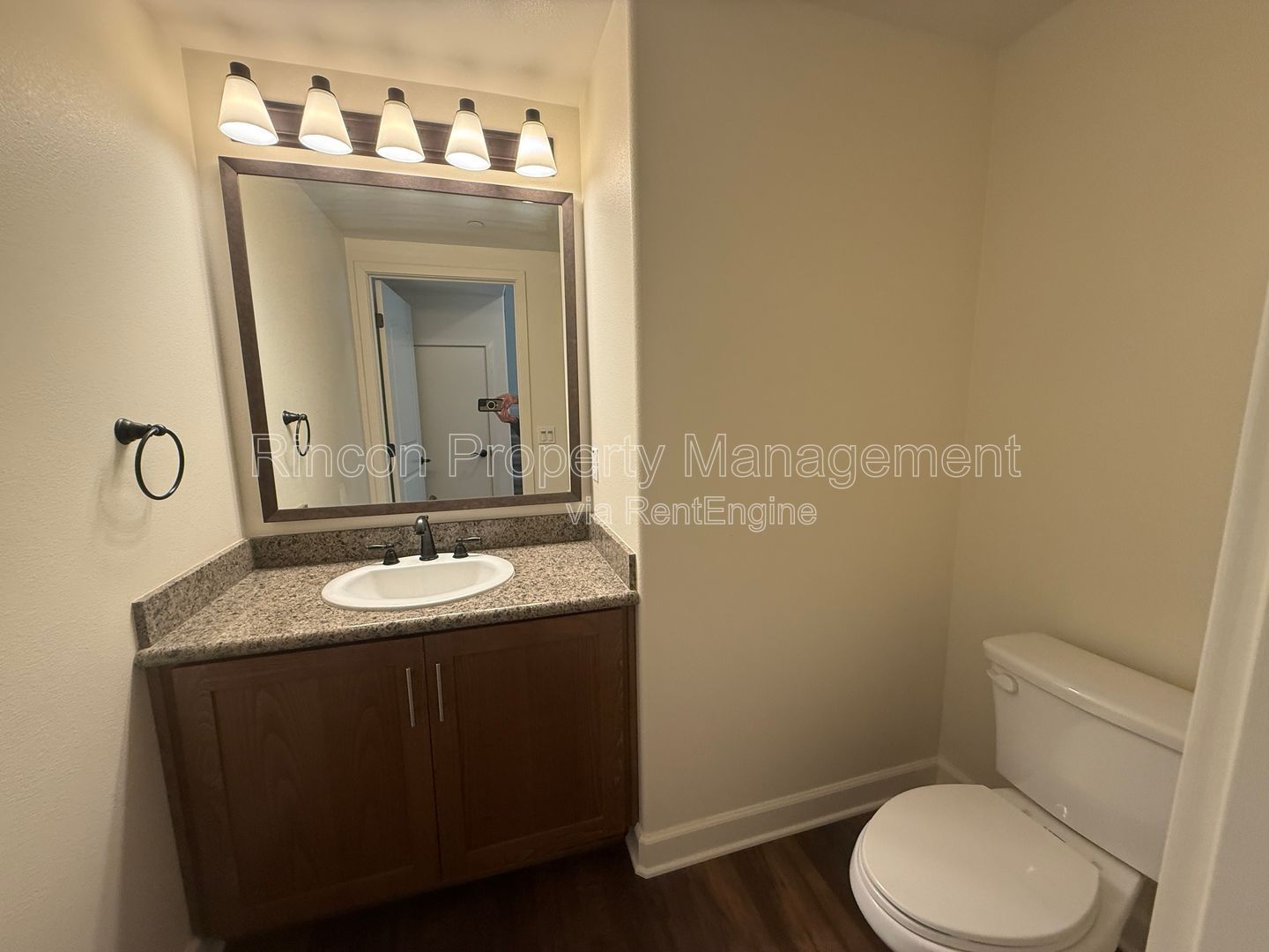 **The Cannery Ventura** 1 Bedroom/1.5 Bath Courtyard Side Location property image