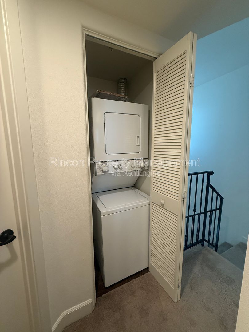 **The Cannery Ventura** 1 Bedroom/1.5 Bath Courtyard Side Location property image