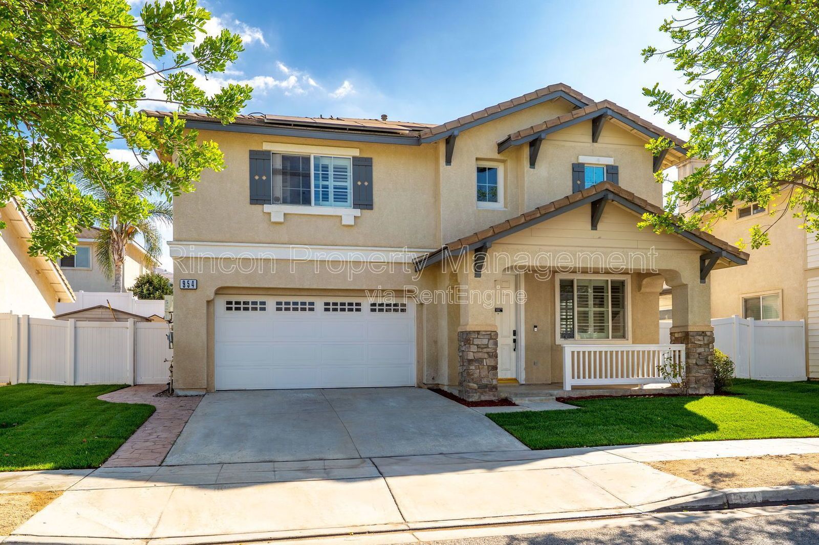 Spacious Two-Story Home for Rent in Fillmore – Available March 17th property image