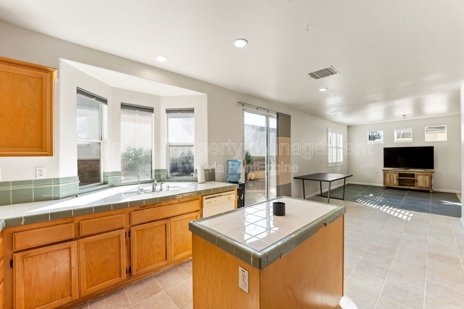 Spacious Two-Story Home for Rent in Fillmore – Available March 17th property image