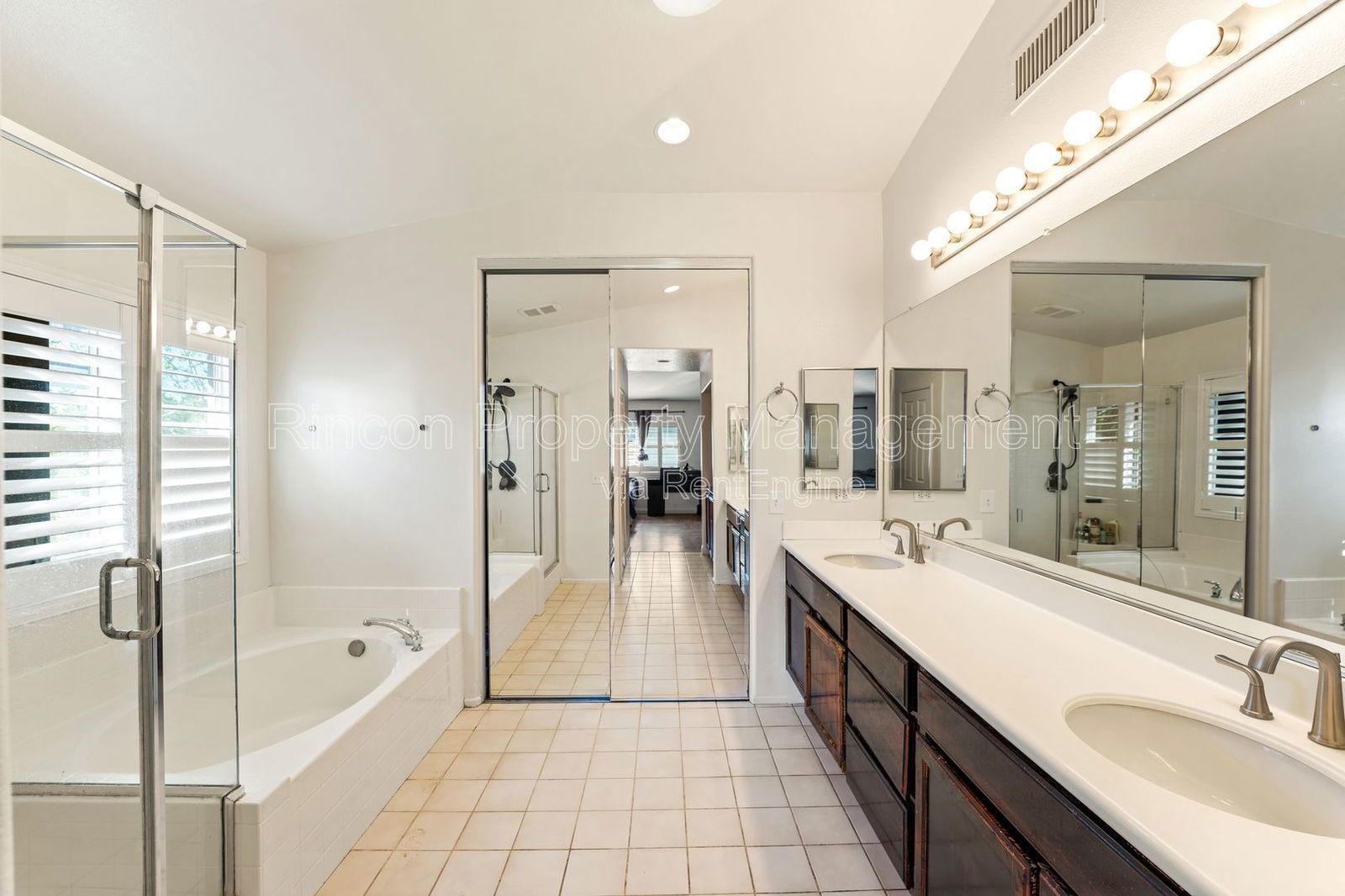 Spacious Two-Story Home for Rent in Fillmore – Available March 17th property image