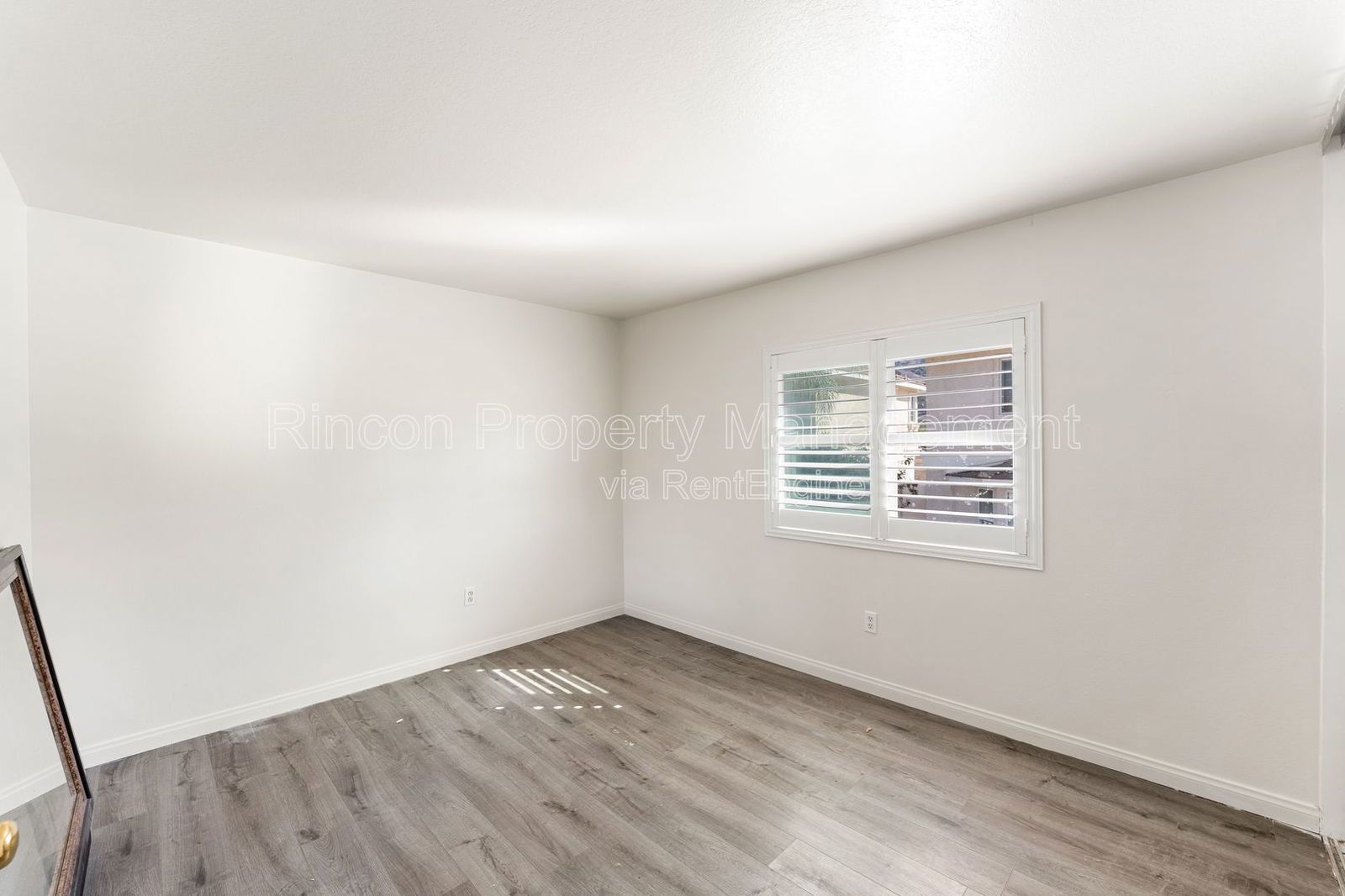 Spacious Two-Story Home for Rent in Fillmore – Available March 17th property image