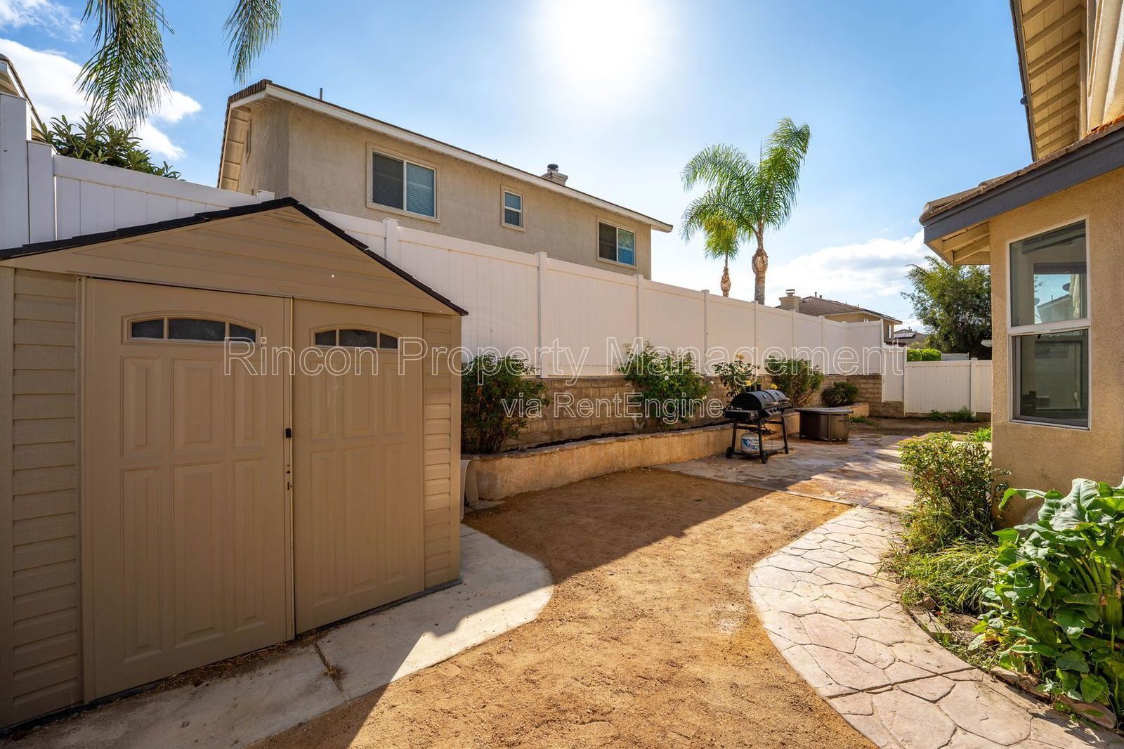 Spacious Two-Story Home for Rent in Fillmore – Available March 17th property image