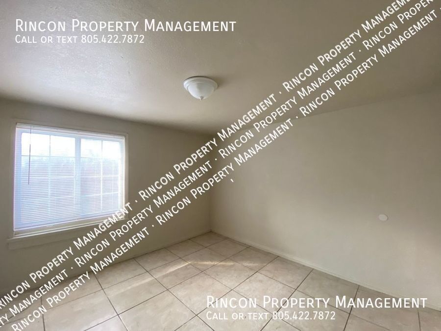 2 Bedroom/ 1 Bath *Convenient Location Santa Paula* Available NOW!!! property image