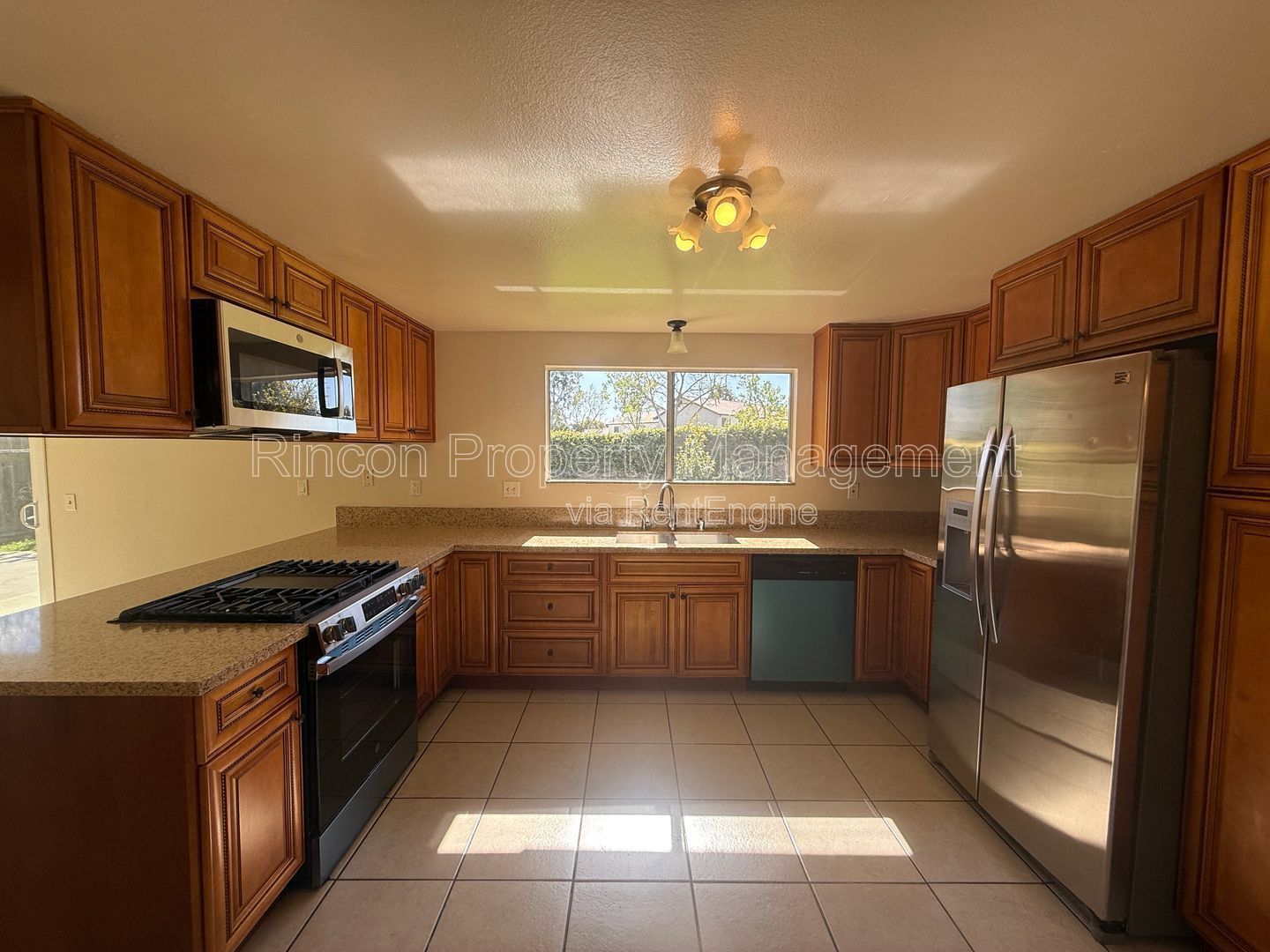 4 Bedrooms/2 Baths--*Sea View Estates* Oxnard property image