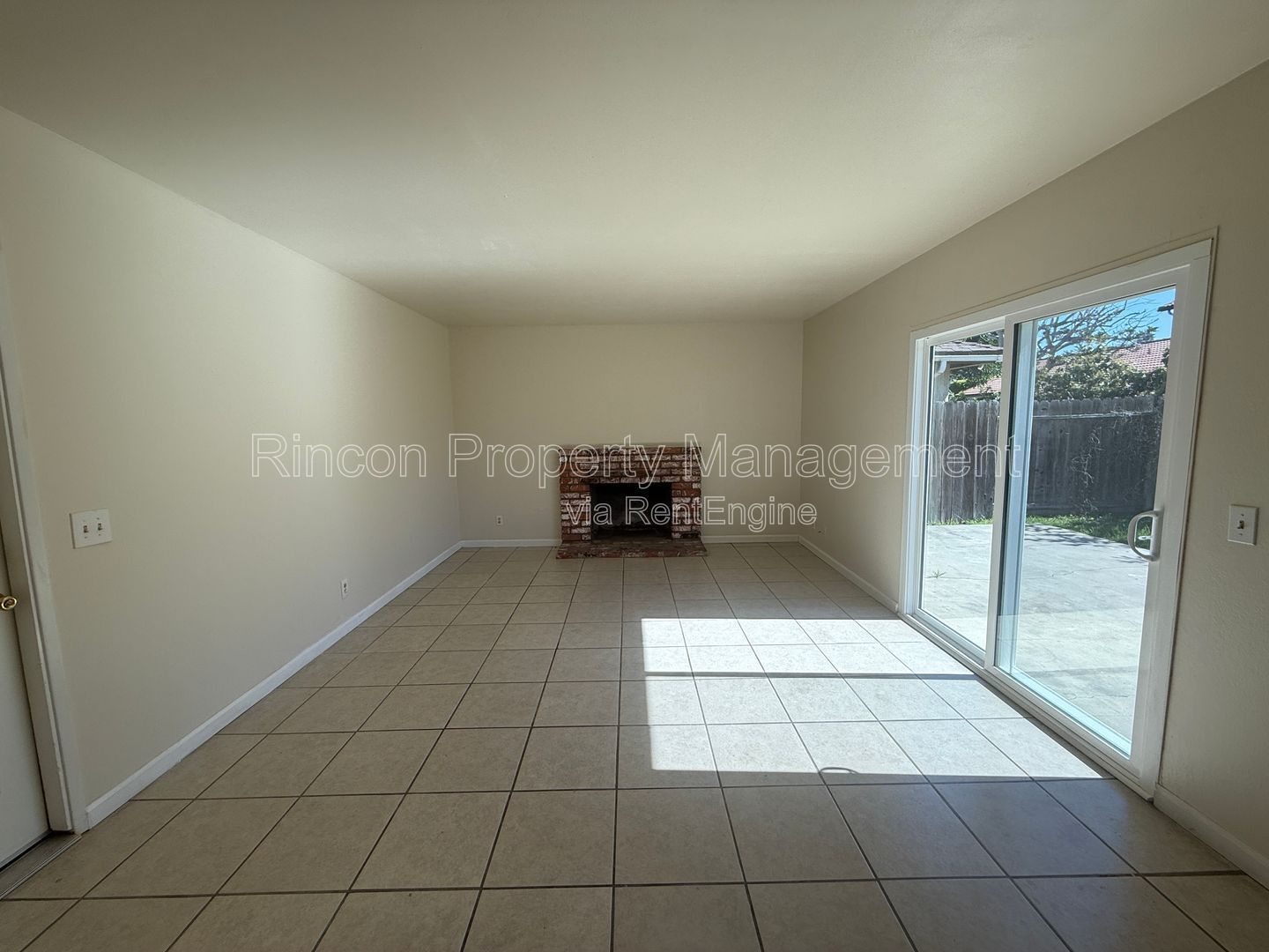 4 Bedrooms/2 Baths--*Sea View Estates* Oxnard property image