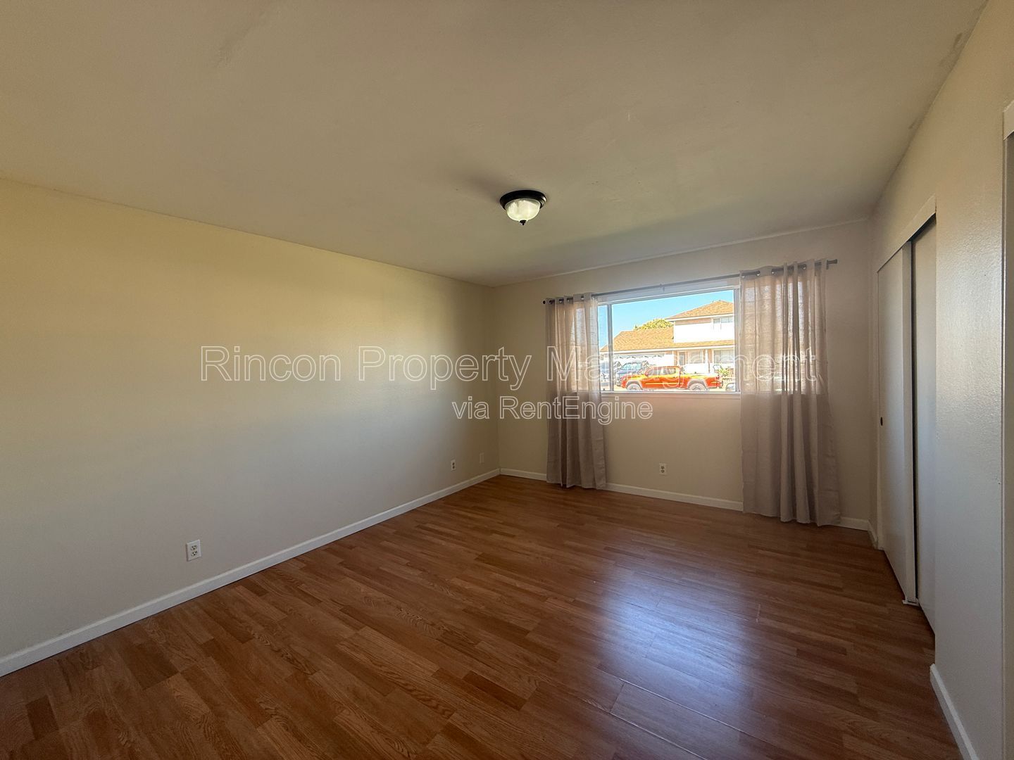 4 Bedrooms/2 Baths--*Sea View Estates* Oxnard property image