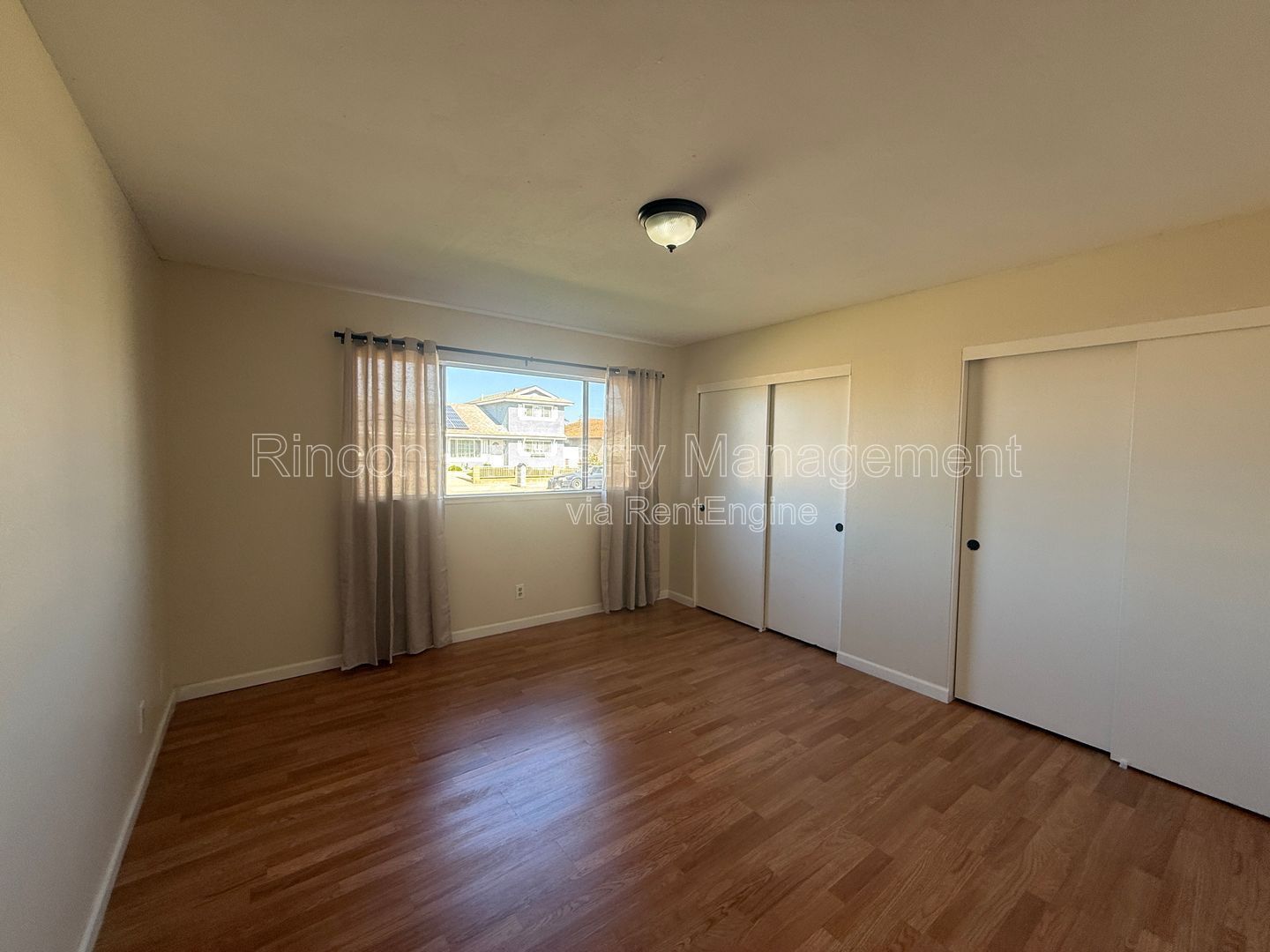 4 Bedrooms/2 Baths--*Sea View Estates* Oxnard property image