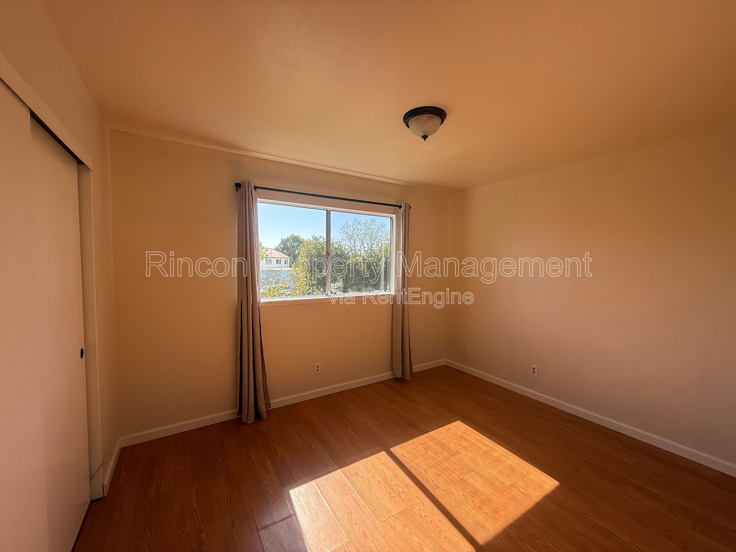 4 Bedrooms/2 Baths--*Sea View Estates* Oxnard property image