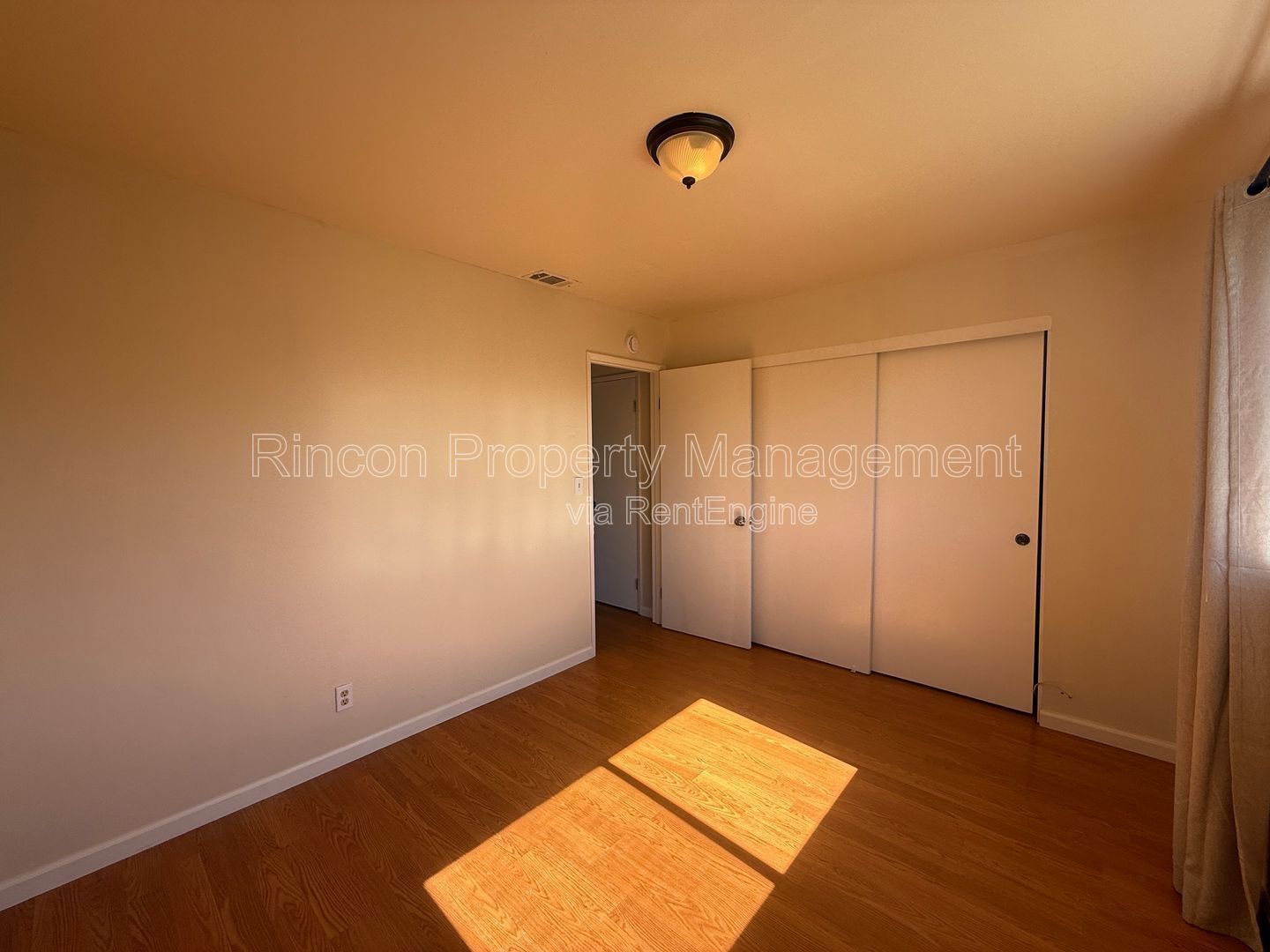 4 Bedrooms/2 Baths--*Sea View Estates* Oxnard property image