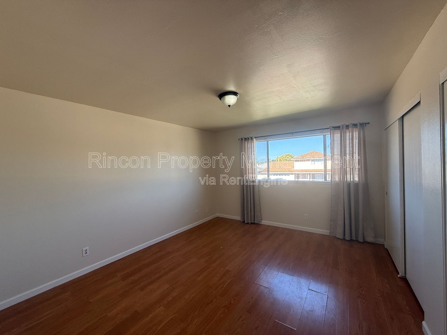 4 Bedrooms/2 Baths--*Sea View Estates* Oxnard property image