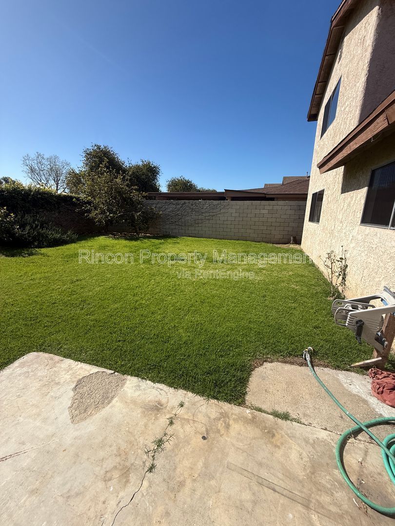 4 Bedrooms/2 Baths--*Sea View Estates* Oxnard property image