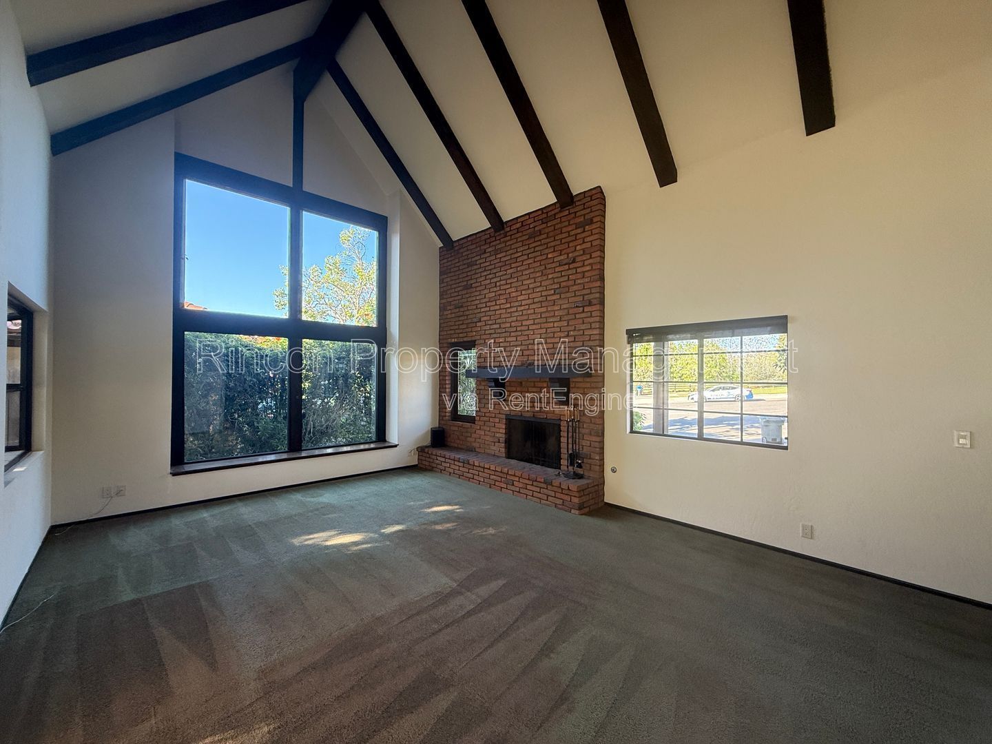 **Cherry II Ventura** 3 Bedrooms/2 Baths, Cul-de-sac Home property image