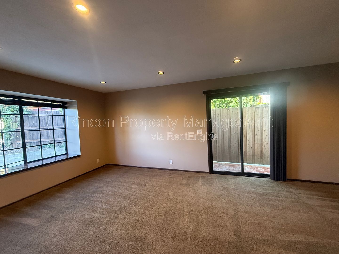 **Cherry II Ventura** 3 Bedrooms/2 Baths, Cul-de-sac Home property image