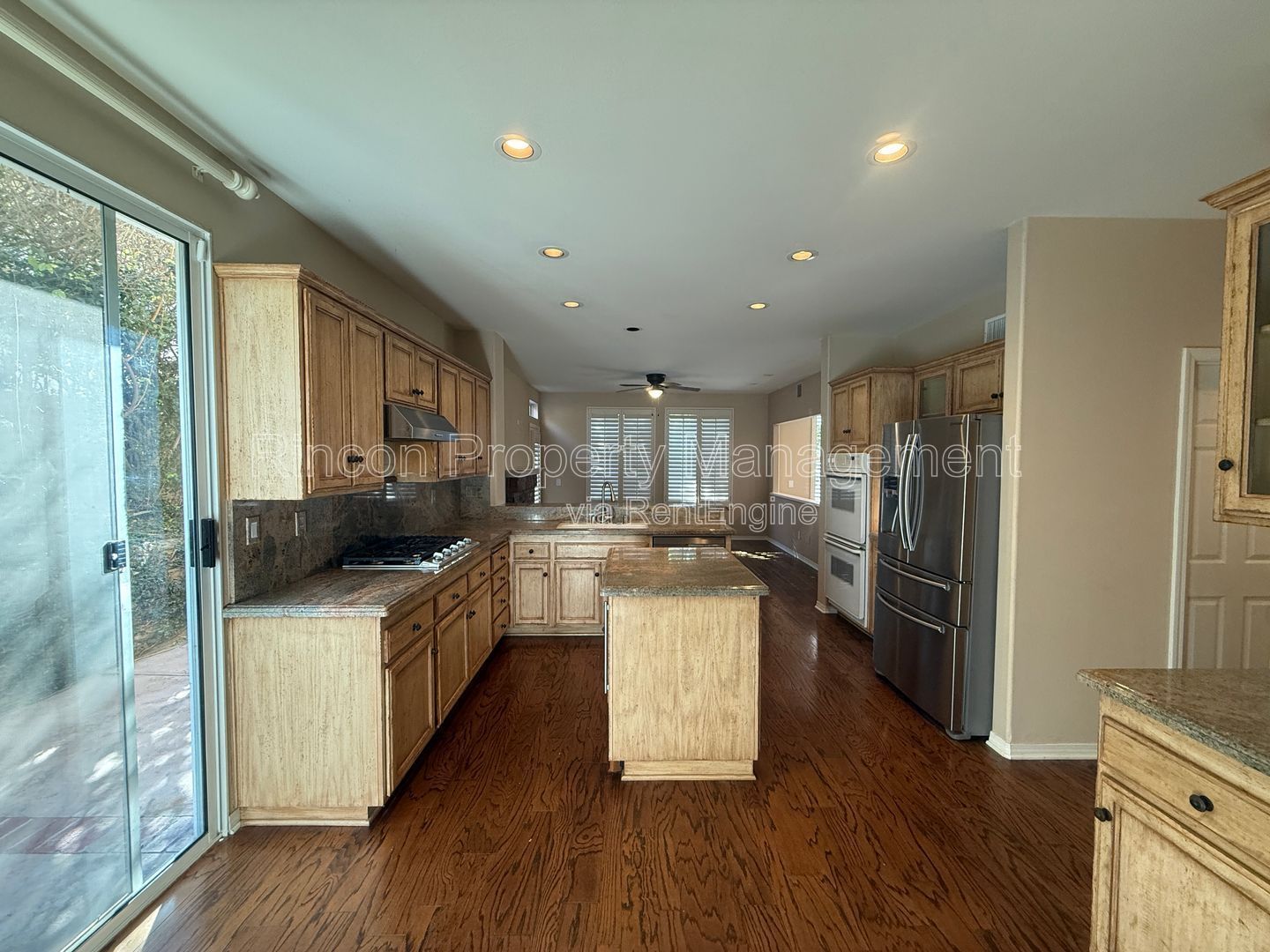 *Modern and Spacious *4 Bedroom 3 Bathroom Home in Thousand Oaks *Available 2/17* property image