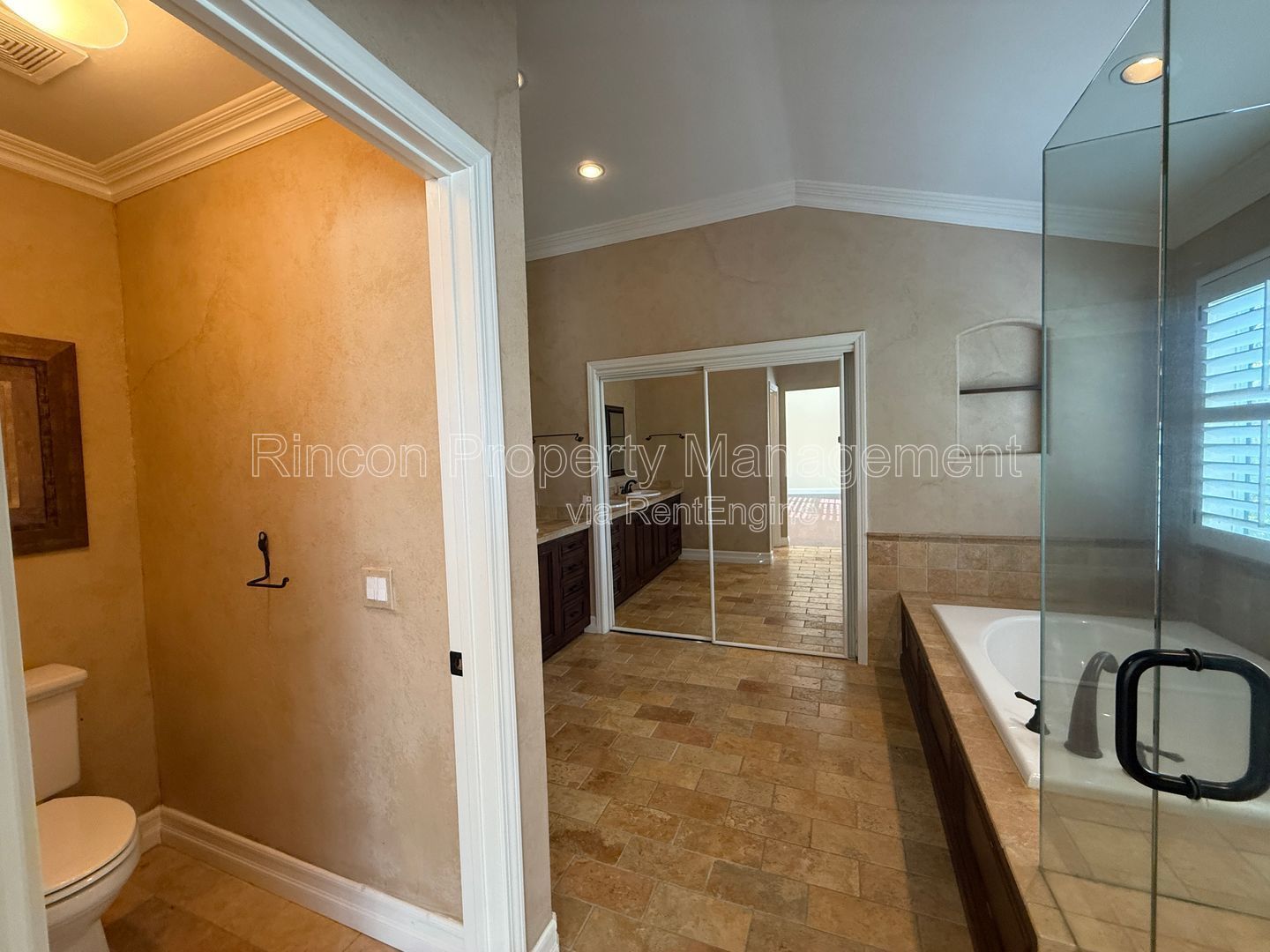 *Modern and Spacious *4 Bedroom 3 Bathroom Home in Thousand Oaks *Available 2/17* property image