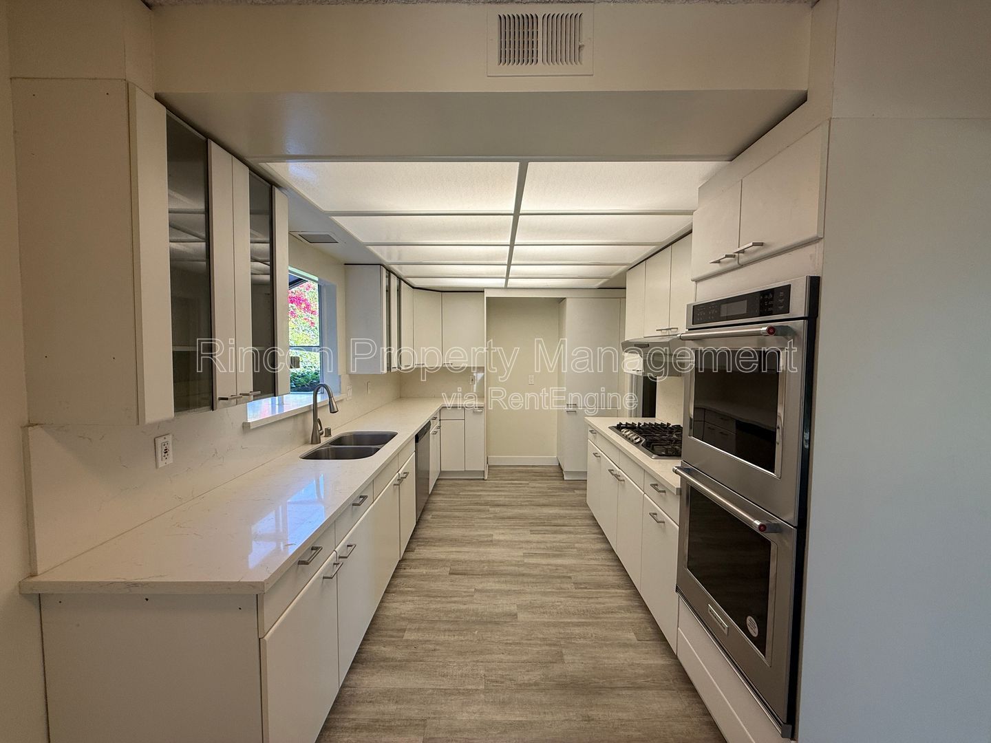 Newly Remodeled Hillside Home-Ventura *4 Bedrooms/3 Baths* Amazing Views! property image