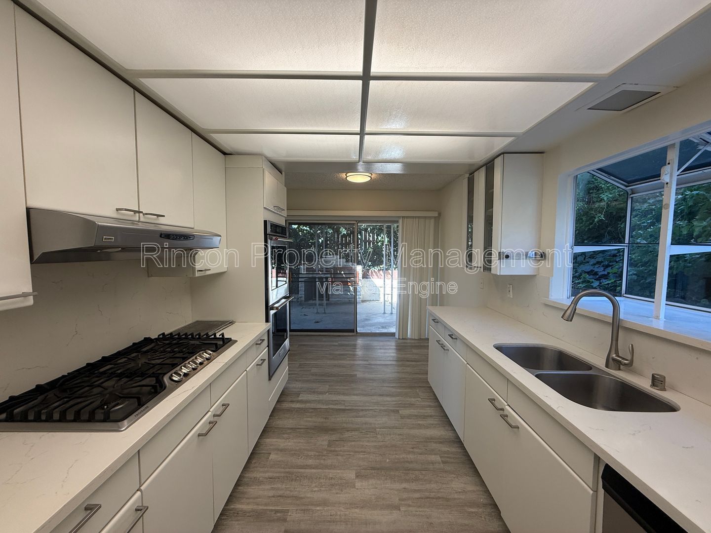 Newly Remodeled Hillside Home-Ventura *4 Bedrooms/3 Baths* Amazing Views! property image