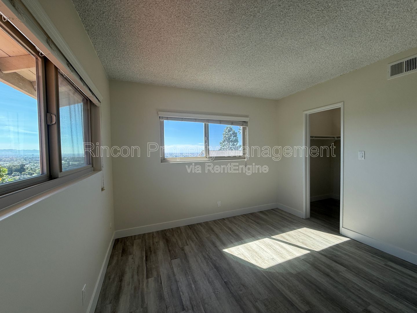 Newly Remodeled Hillside Home-Ventura *4 Bedrooms/3 Baths* Amazing Views! property image