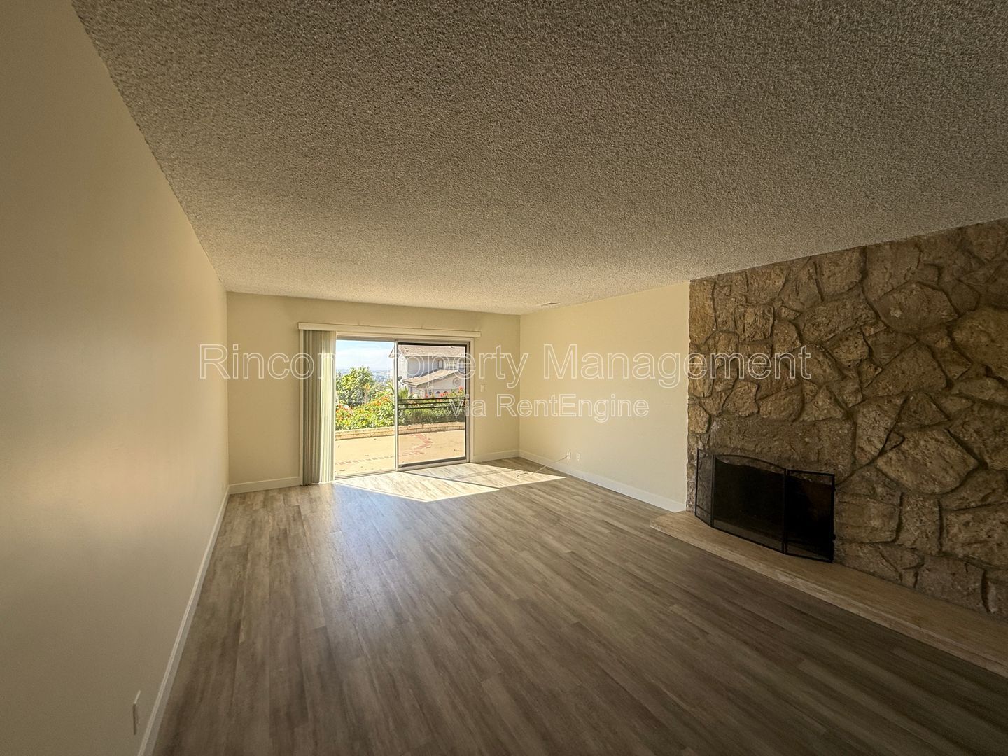 Newly Remodeled Hillside Home-Ventura *4 Bedrooms/3 Baths* Amazing Views! property image