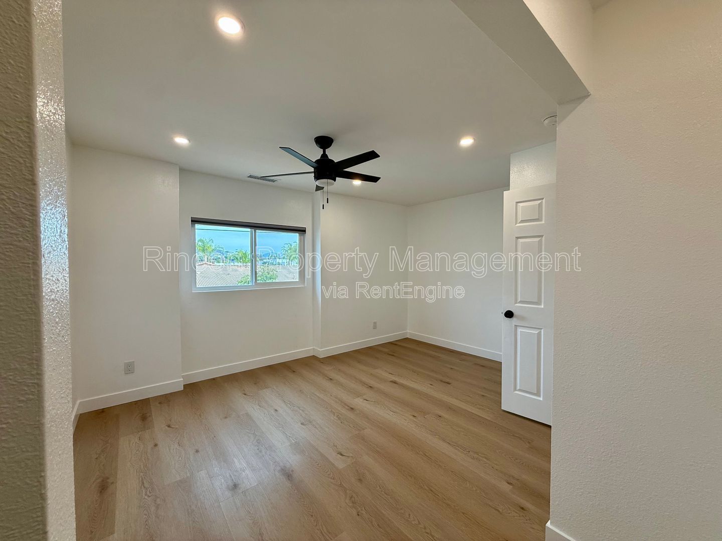 *** Spacious 4 Bedroom home in Fillmore*** Available Now! property image