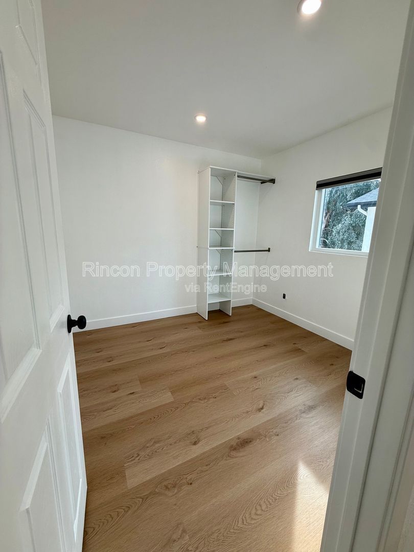 *** Spacious 4 Bedroom home in Fillmore*** Available Now! property image