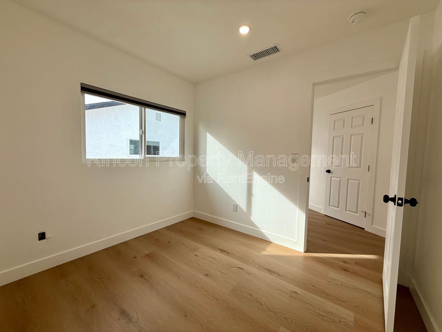 *** Spacious 4 Bedroom home in Fillmore*** Available Now! property image