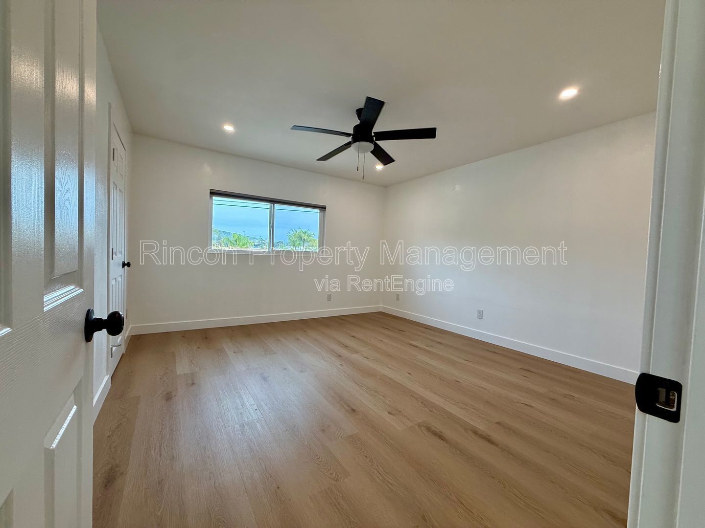 *** Spacious 4 Bedroom home in Fillmore*** Available Now! property image