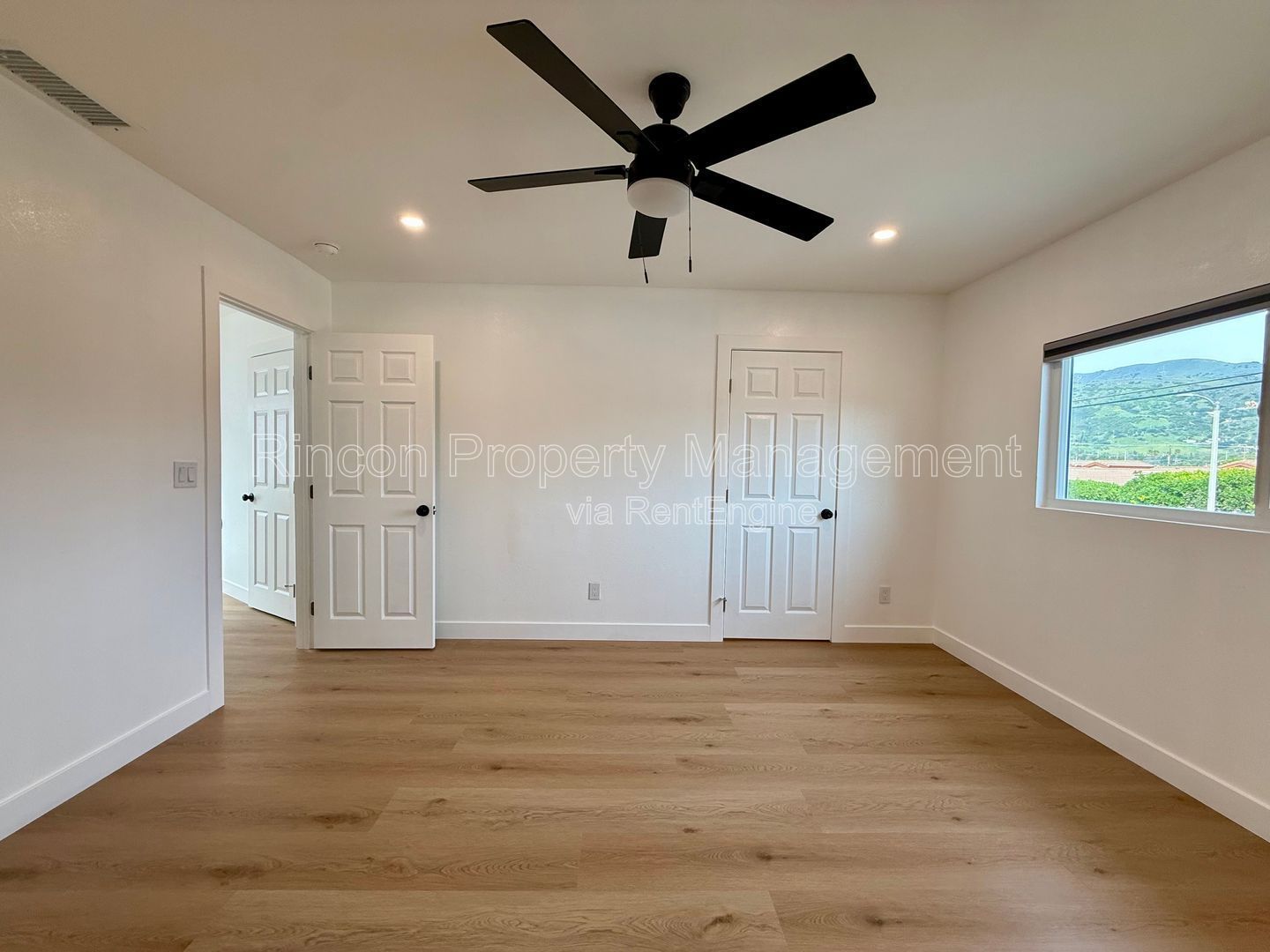 *** Spacious 4 Bedroom home in Fillmore*** Available Now! property image