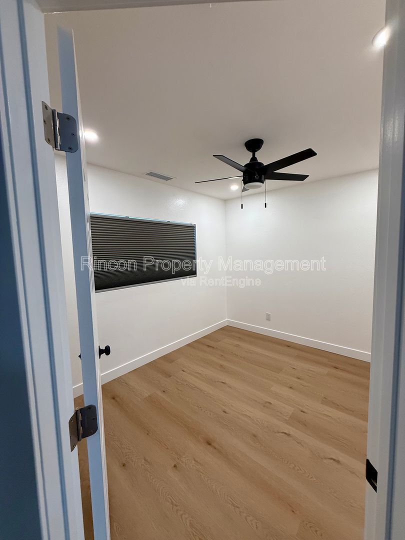 *** Spacious 4 Bedroom home in Fillmore*** Available Now! property image