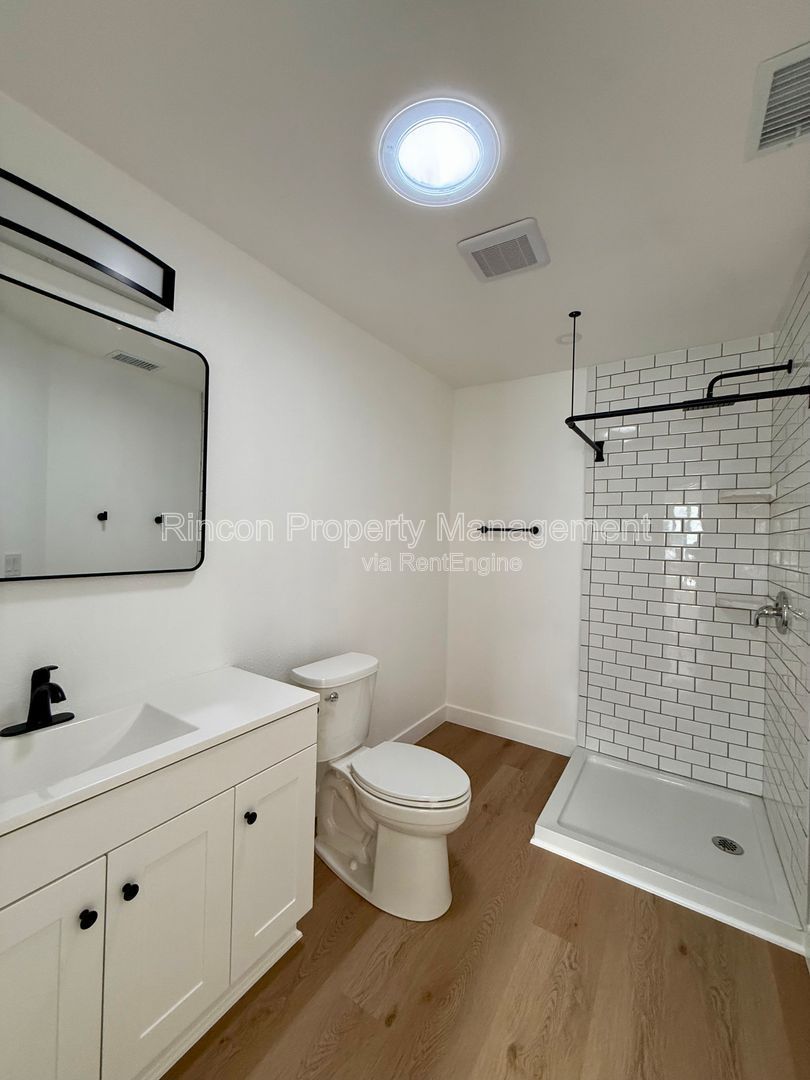 *** Spacious 4 Bedroom home in Fillmore*** Available Now! property image