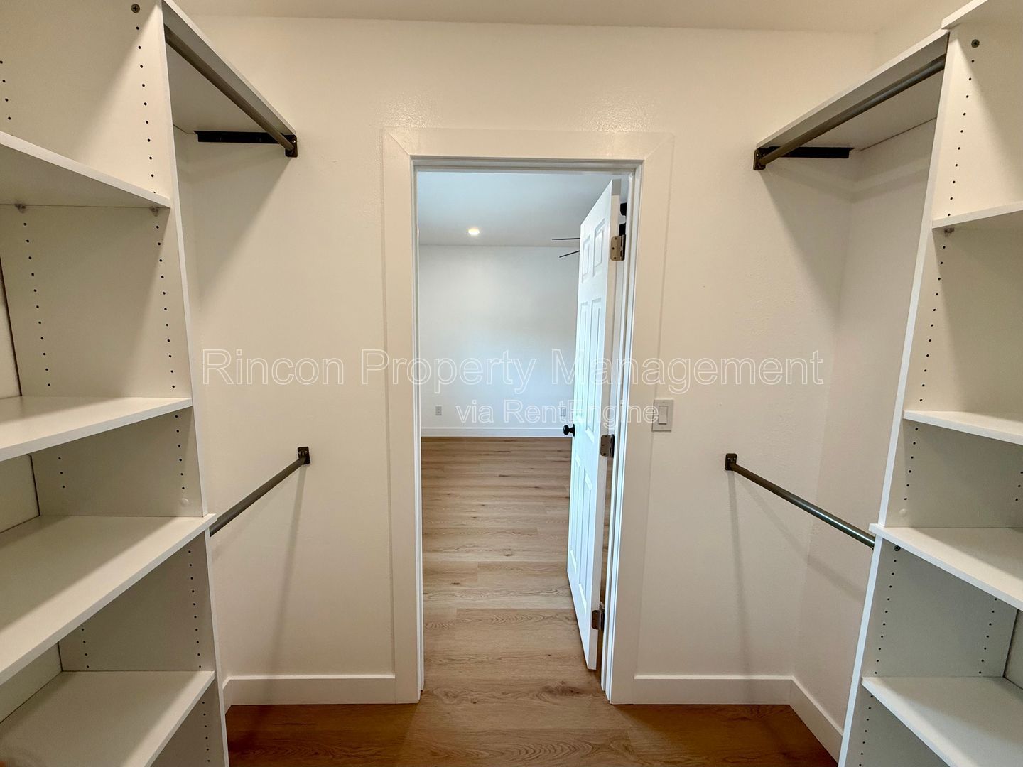 *** Spacious 4 Bedroom home in Fillmore*** Available Now! property image