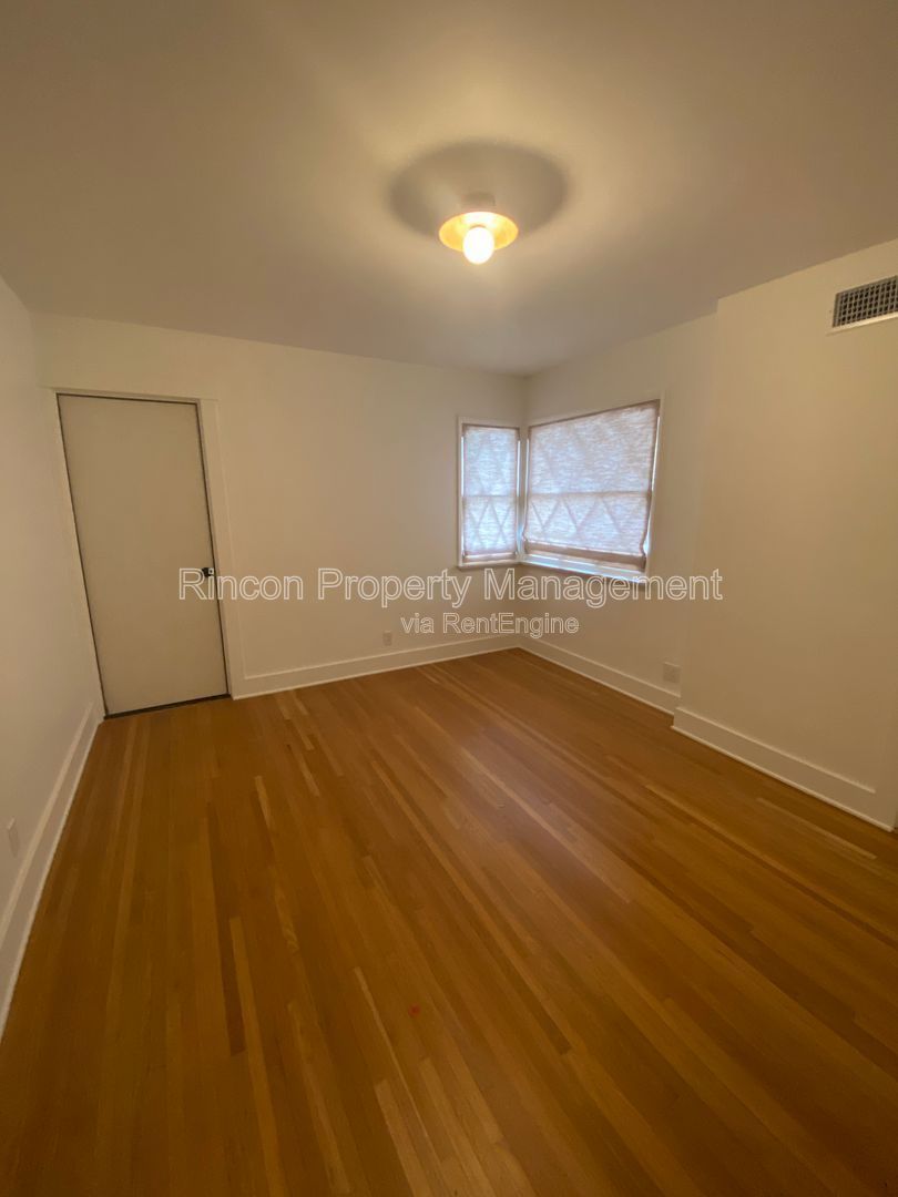 *Serene Setting, Amazing Amenities* 3 Bedroom Foothills Home property image