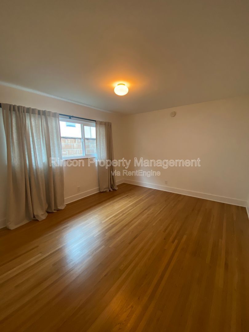 *Serene Setting, Amazing Amenities* 3 Bedroom Foothills Home property image